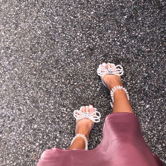 💖galentines sale💖 pearl bow heels - Picture 5 of 10